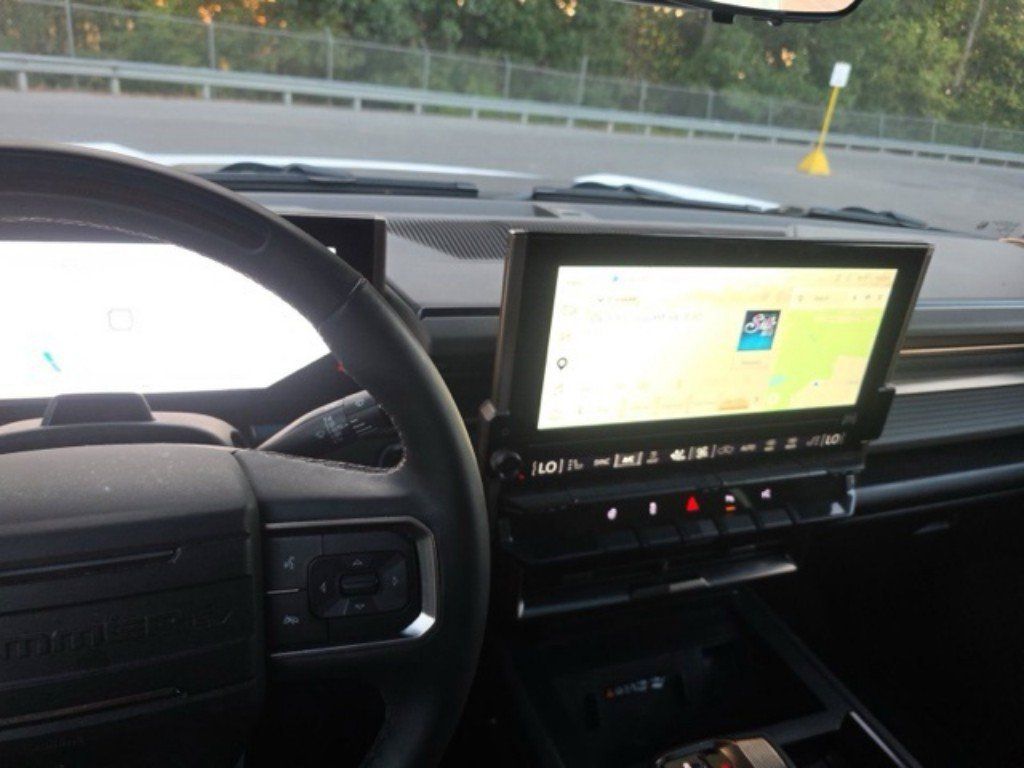 Used 2025 GMC Hummer EV 3X AWD/4WD image 11