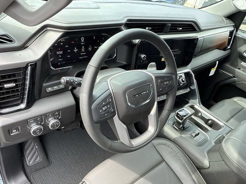New 2026 GMC Sierra 1500 Denali w/ Denali Reserve Package AWD/4WD image 16