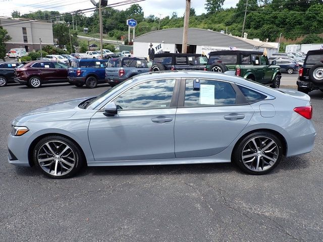 Used 2023 Honda Civic Touring image 2