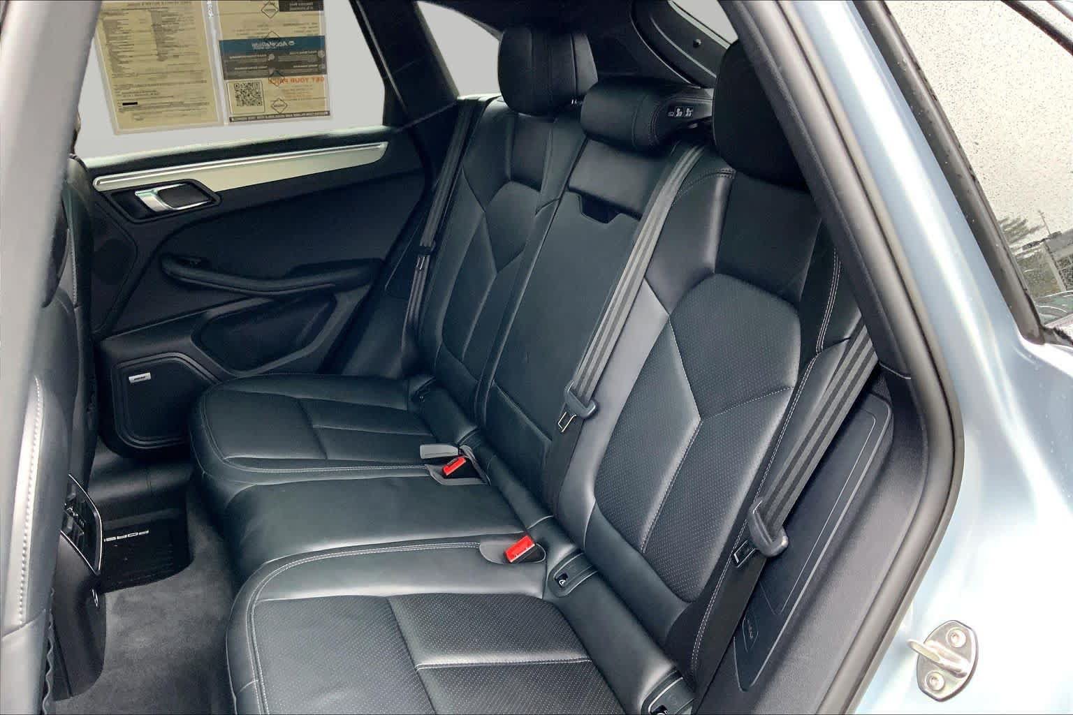 Used 2021 Porsche Macan AWD/4WD image 21