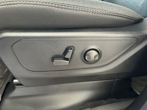 Used 2025 RAM 1500 Big Horn RWD image 38