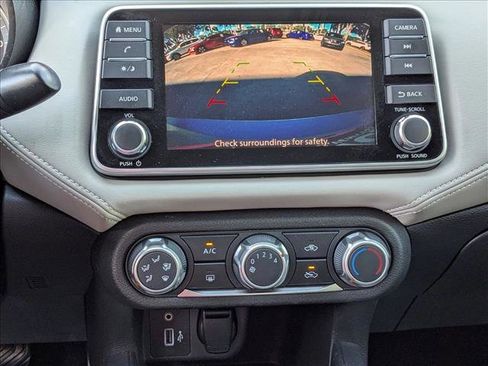 Used 2020 Nissan Versa SV image 14