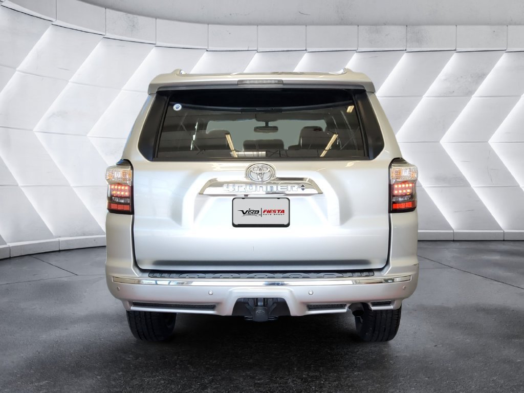 Used 2016 Toyota 4Runner Limited AWD/4WD image 5