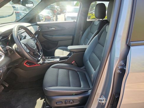 Used 2023 Chevrolet TrailBlazer RS FWD image 13