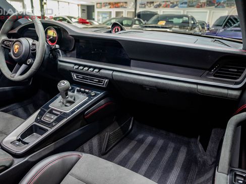 Used 2022 Porsche 911 Carrera GTS RWD image 95