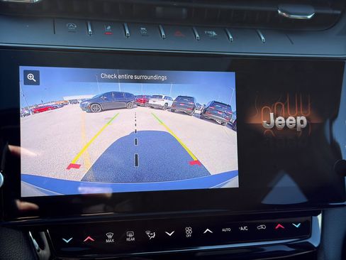 New 2026 Jeep Grand Cherokee L 4WD image 18