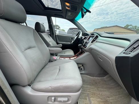 Used 2007 Toyota Highlander Limited AWD/4WD image 21