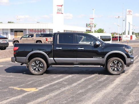 Used 2023 Nissan Titan Platinum Reserve w/ Moonroof Package AWD/4WD image 5