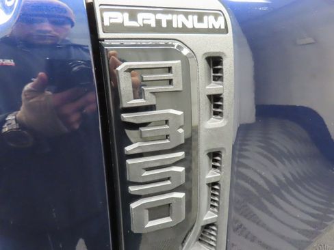 Used 2025 Ford F350 Platinum image 62