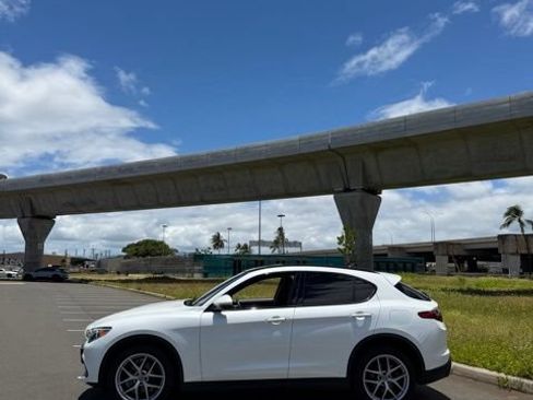 Used 2018 Alfa Romeo Stelvio Ti Sport AWD/4WD image 8