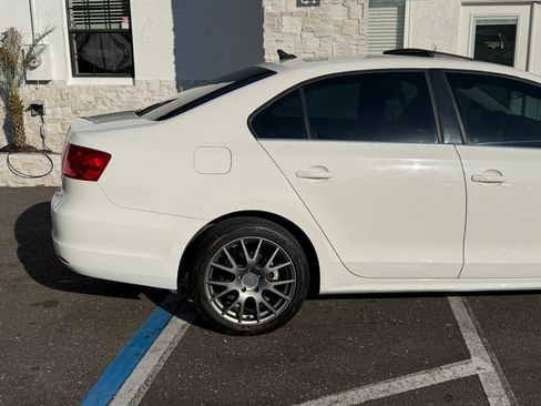 Used 2013 Volkswagen Jetta TDI image 16