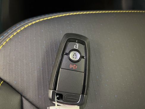 New 2025 Ford Maverick Lobo image 34