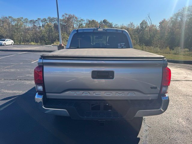 Used 2019 Toyota Tacoma TRD Off-Road AWD/4WD image 4