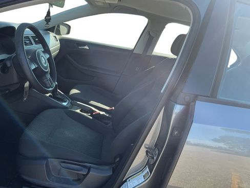 Used 2013 Volkswagen Jetta S FWD image 9