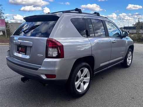 Used 2016 Jeep Compass Latitude image 5