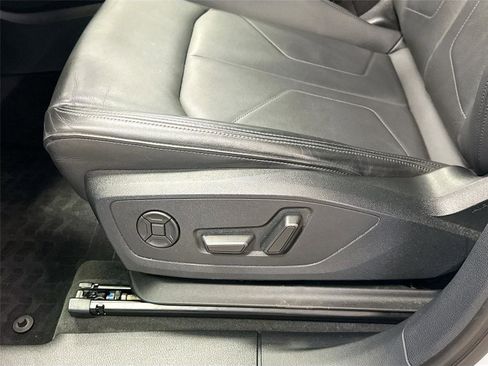 Certified 2024 Audi Q3 2.0T Premium image 20