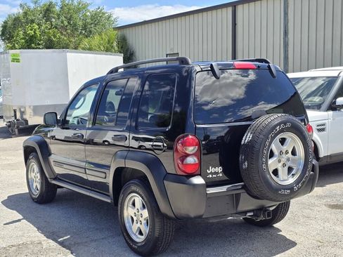 Used 2006 Jeep Liberty Sport AWD/4WD image 5