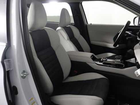 New 2026 Mitsubishi Outlander SE AWD/4WD image 32