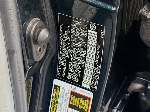 Used 2014 Toyota Camry LE FWD image 12