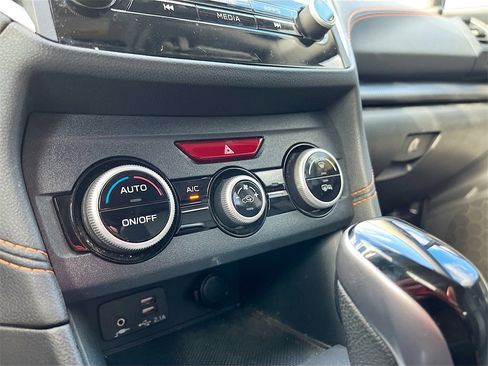 Used 2022 Subaru Crosstrek 2.0i Premium w/ Moonroof Package image 15