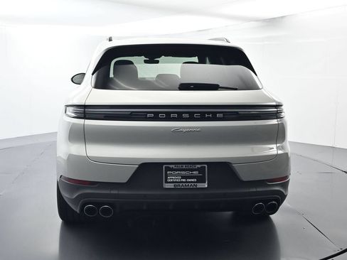 Certified 2025 Porsche Cayenne AWD/4WD image 13