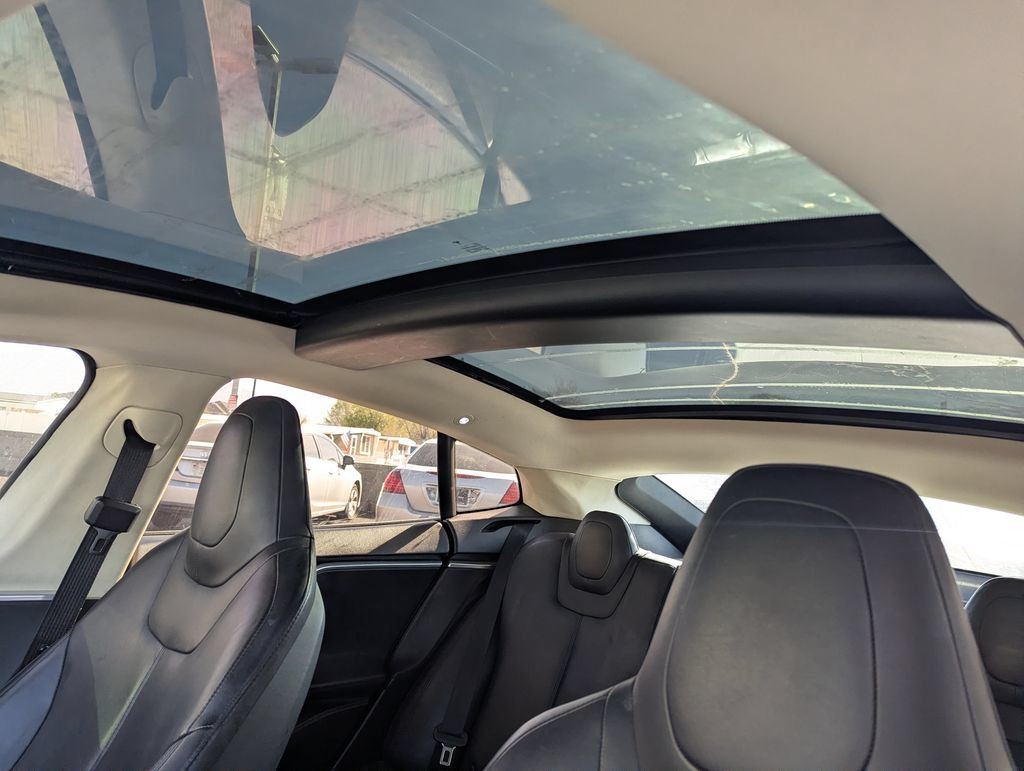 Used 2014 Tesla Model S 60 RWD image 22
