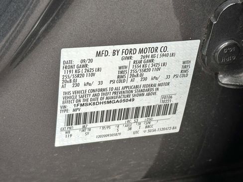 Used 2021 Ford Explorer XLT w/ Equipment Group 202A image 12