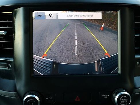 Used 2022 RAM 2500 Tradesman w/ Chrome Appearance Group image 21