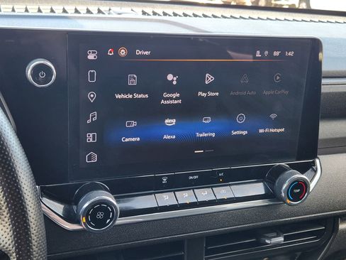 Used 2024 Chevrolet Colorado W/T image 18