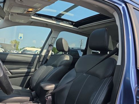 Used 2017 Subaru Forester 2.5i Touring AWD/4WD image 11