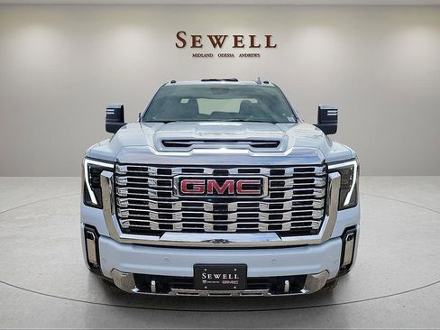 New 2026 GMC Sierra 2500 Denali w/ Denali Reserve Package image 8