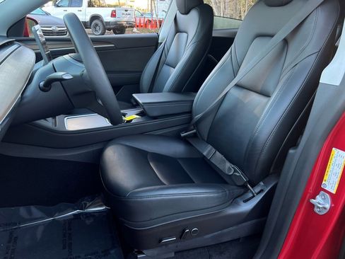 Used 2023 Tesla Model Y Long Range image 17