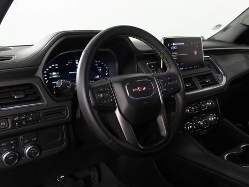 Used 2023 GMC Yukon AT4 image 4