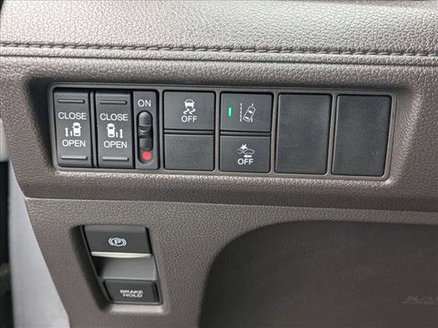 Used 2020 Honda Odyssey EX image 11