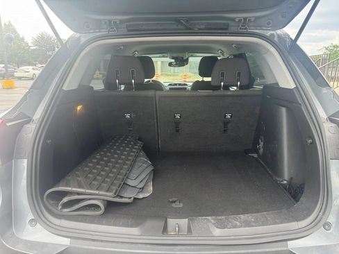 Used 2021 Chevrolet TrailBlazer LT w/ Convenience Package FWD image 3