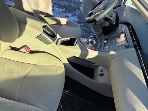 Used 2012 Toyota Prius Five image 17