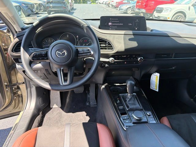 Used 2025 MAZDA CX-30 Carbon AWD/4WD image 21
