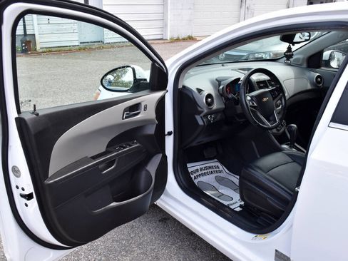 Used 2014 Chevrolet Sonic LTZ image 11