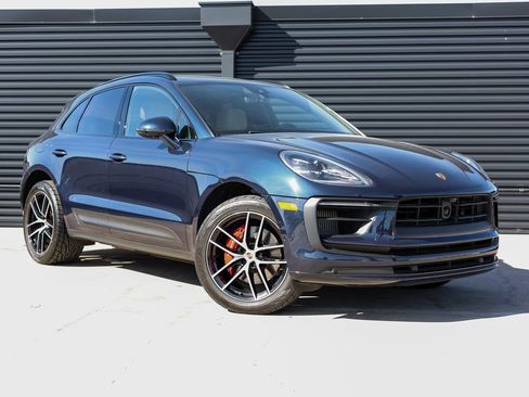 Certified 2022 Porsche Macan S image 9