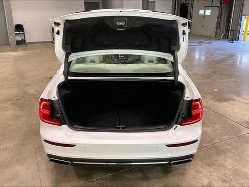 Used 2022 Volvo S60 B5 Inscription AWD/4WD image 5