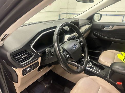 Used 2022 Ford Escape SEL w/ Technology Package image 21