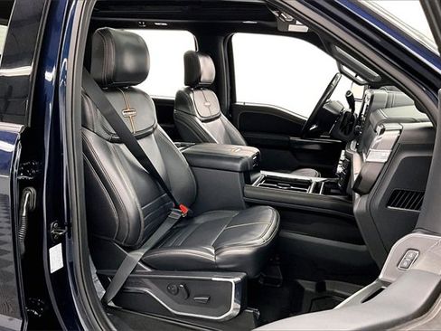 Used 2024 Ford F350 Platinum w/ FX4 Off-Road Package image 7