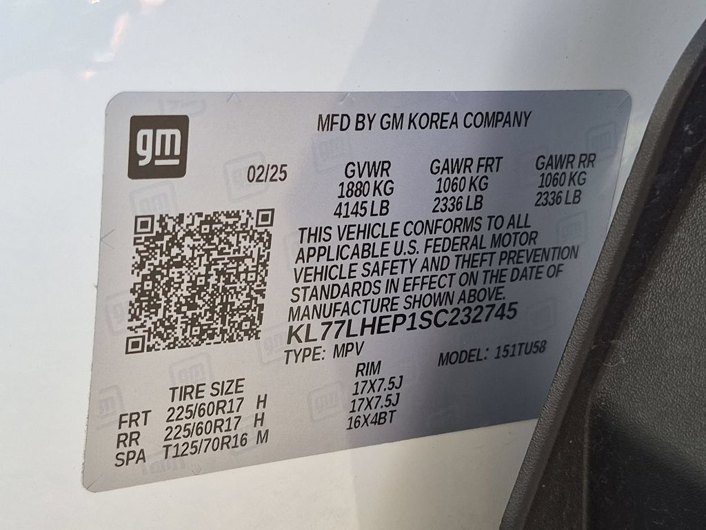 Used 2025 Chevrolet Trax LT w/ LT Convenience Package FWD image 36