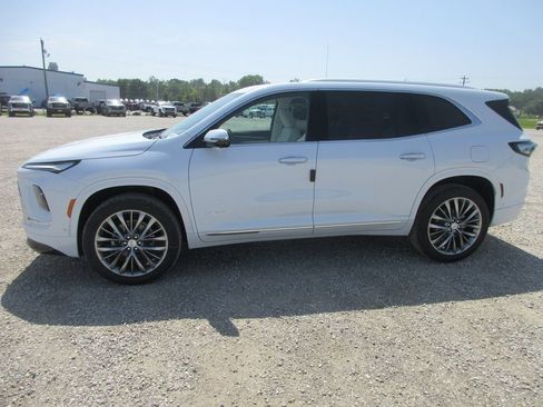 New 2026 Buick Enclave Avenir w/ Super Cruise Package AWD/4WD image 9
