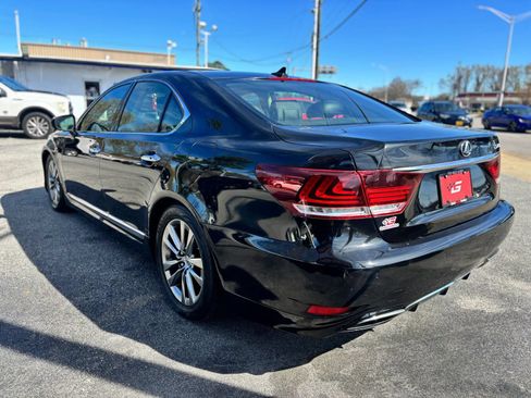 Used 2013 Lexus LS 460 AWD w/ Comfort Pkg image 5