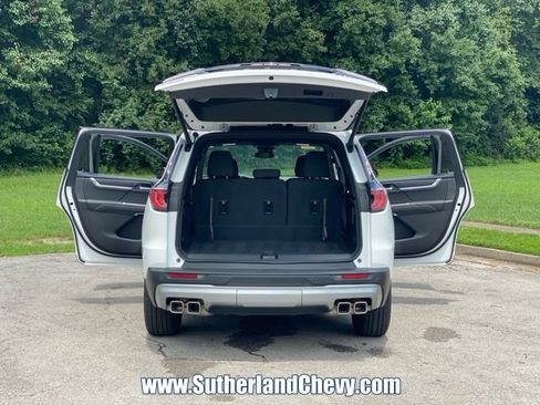 Used 2025 GMC Acadia Elevation FWD image 44