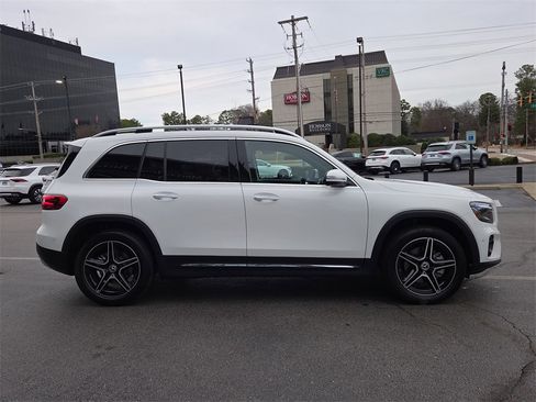 Used 2026 Mercedes-Benz GLB 250 4MATIC image 6