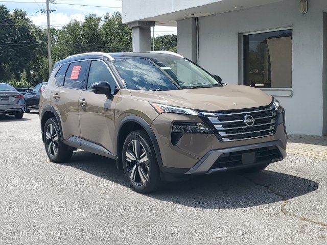 Certified 2025 Nissan Rogue SL w/ SL Premium Package FWD image 37