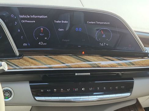 Certified 2023 Cadillac Escalade ESV Premium Luxury Platinum image 35