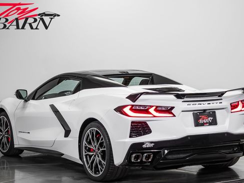 Used 2023 Chevrolet Corvette Stingray Preferred Conv w/ Z51 Performance Package RWD image 11
